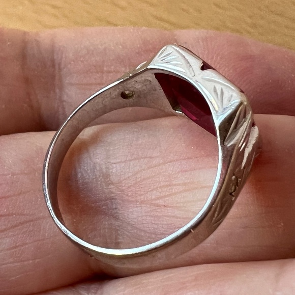 VINTAGE ART DECO 14K WHITE GOLD EMERALD CUT SYNTHETIC RUBY RING UNISEX MEN WOMAN - Picture 8 of 16